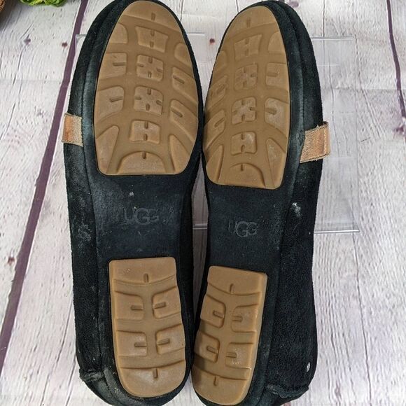 UGG™ Aven Suede Driving Moccasin - Picture 6 of 14